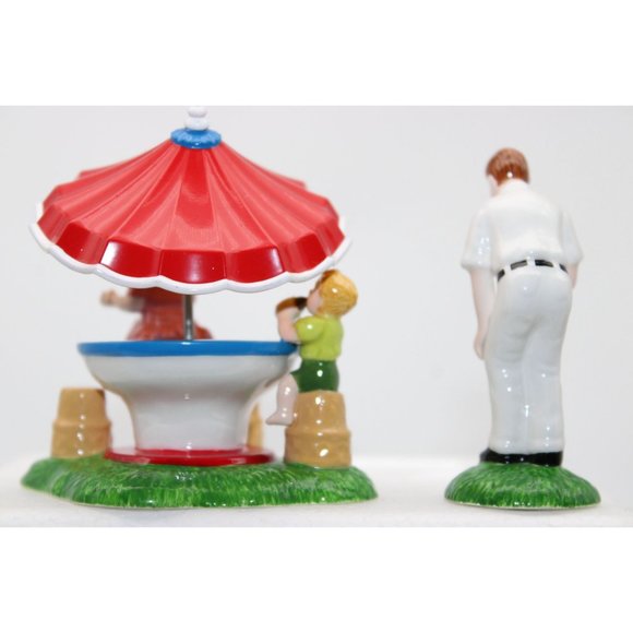 Dept 56 Snow Village - Ice Cream for Everyone, Set of 2 - Picture 3 of 6